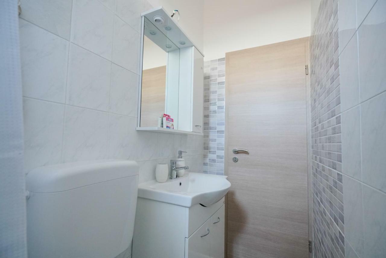 Apartament Summerhouse Vir Zewnętrze zdjęcie